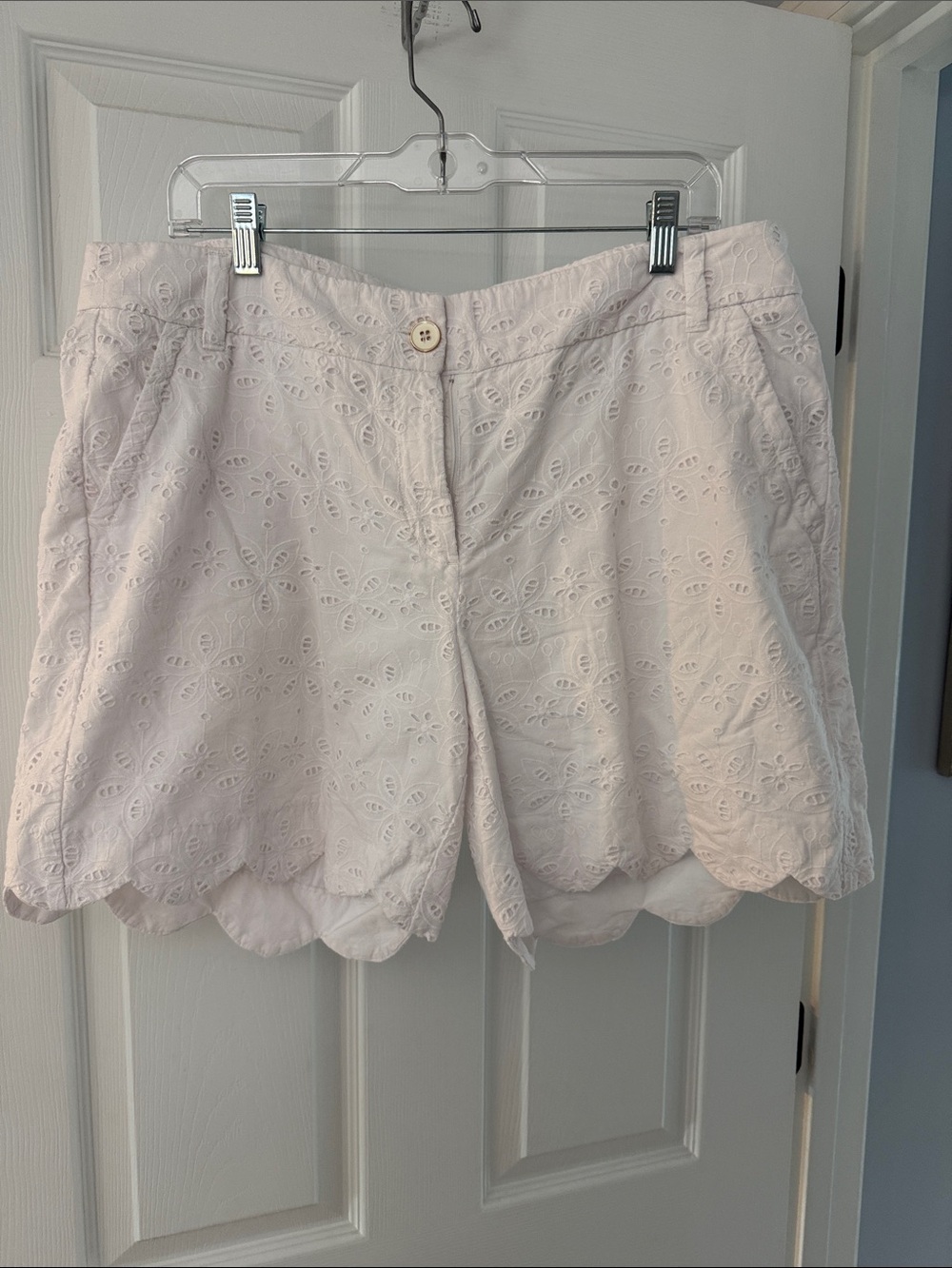 crown & ivy White Eyelet Scallop Hem High Waist Shorts
